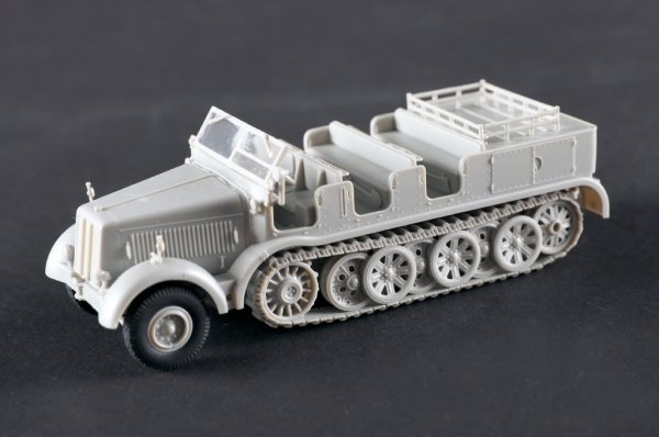Trumpeter 07403 German Sd.Kfz. 8 schwerer Zugkraftwagen 12t 1/72