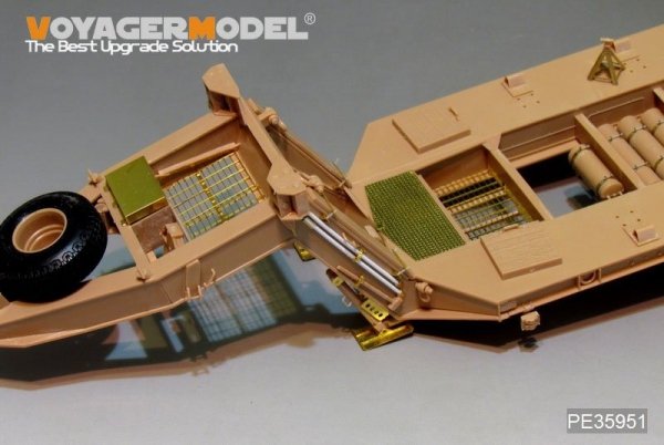 Voyager Model PE35951 Modern US Army M911 C-HET &amp;M747 Heavy Equipment Semi-Trailer For MENG SS-013 1/35