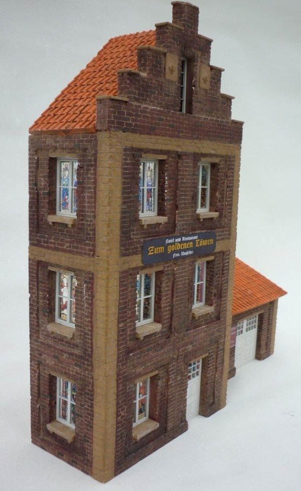 RT-Diorama 35248 European Housefront 1/35