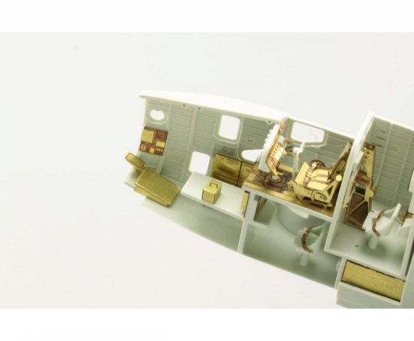 Eduard 73561 Halifax B Mk. III interior REVELL 1/72