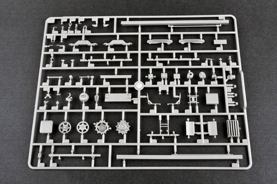 Trumpeter 01046 Mittlere Artillerie Raketen System MARS 1/35
