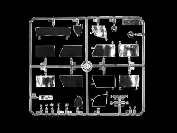 ICM 35533 Typ 770K (W150) Tourenwagen 1/35