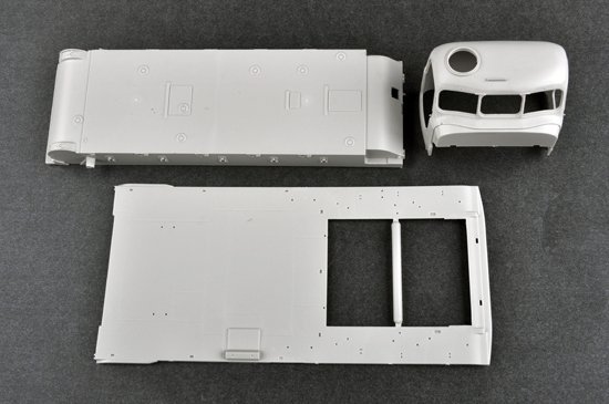 Trumpeter 09501 AT-T Artillery Prime Mover 1/35