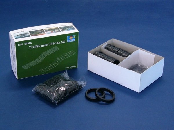 Trumpeter 00902 T-34/85 Model 1944 &quot;Factory No.183&quot; 1/16