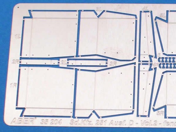 Aber 35204 Armoured personnel carrier Sd.Kfz. 251/1 Ausf. D - vol. 2 - additional set - fenders (1:35)