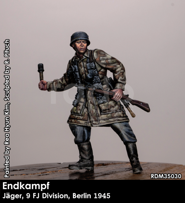 RADO Miniatures RDM35030 Jäger, 9. FJ Division, Berlin 1945 1/35