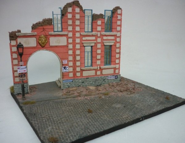RT-Diorama 35222 Diorama-Base: &quot;Bombed out Street&quot; 1/35