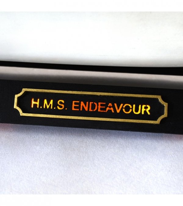 ARTESANIA LATINA 22520 HMS Endeavour - James Cook's legendary ship 1/65