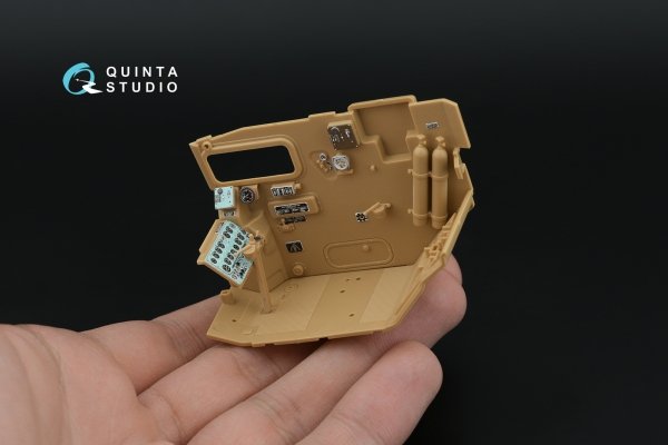 Quinta Studio QDS-35131 BM-30 Smerch 3D-Printed &amp; coloured Interior on decal paper (Meng) (Small version) 1/35