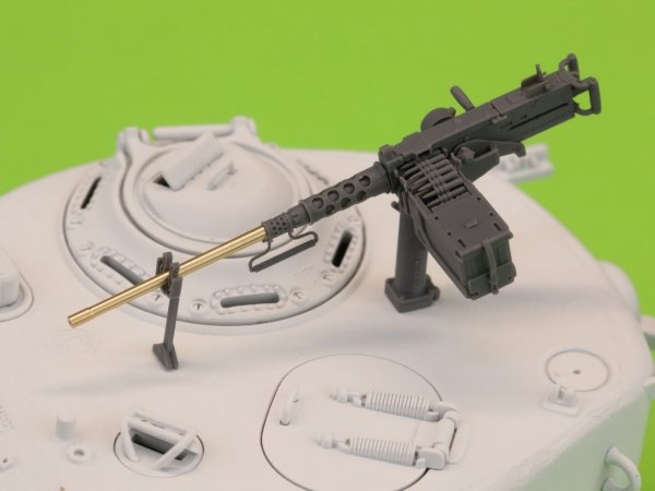 Master GM-35-063 Browning M2HB .50 cal (12,7mm) - karabin maszynowy z mocowaniem czołgowym - okres II w.św. (wczesna kołyska M23 z wczesnym zasobnikiem na amunicję) 1/35
