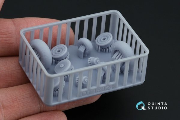 Quinta Studio QT48024 Ka-52 Wheels with separate hubs and weighted tires (Zvezda) 1/48