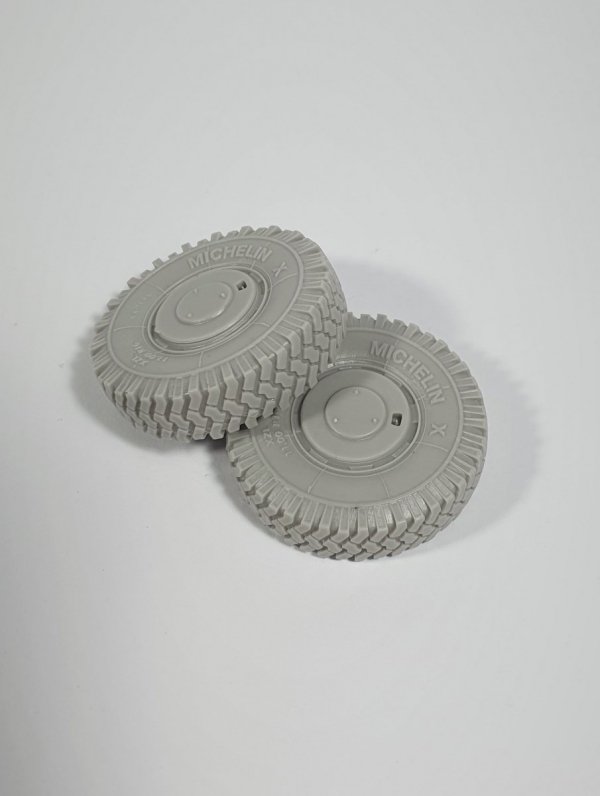 Panzer Art RE35-748 IFV “Puma” 6×6 Road wheels 1/35
