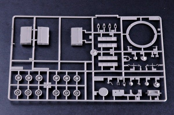 Trumpeter 00357 Russia KV-1 s Ehkranami (1:35)