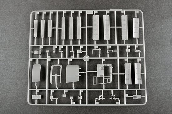 Trumpeter 05813 DC-3 CNAC 1/48