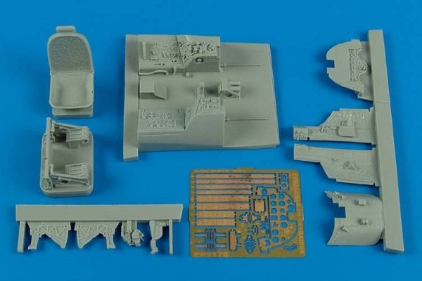 Aires 2178 A1H Skyraider cockpit set 1/32 Zoukei Mura