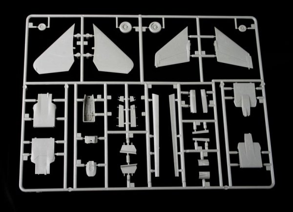 KA Models KP-72001A F-14A Tomcat &quot;Jolly Rogers&quot; (ex Fujimi) 1/72