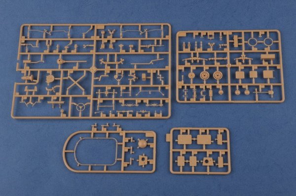 Hobby Boss 83884 Soviet BA-20M Armored Car 1/35