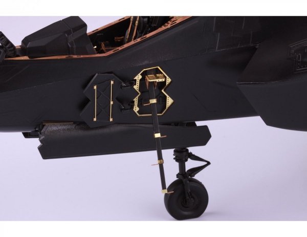 Eduard 32405 F-35A wheel bays &amp; bomb bays F-35A wheel bays &amp; bomb bays ITALERI 1/32