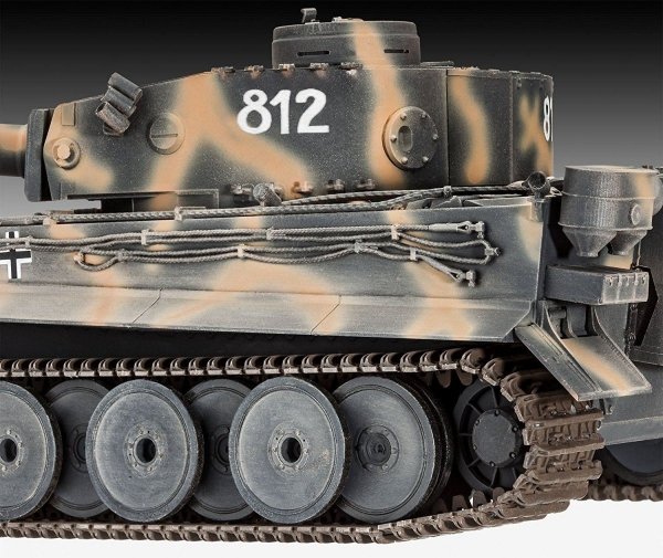 Revell 05790 75 Years Tiger (Model Set) (1:35)