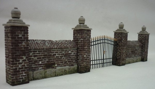 RT-Diorama 35243 Park wall with Fence 1/35