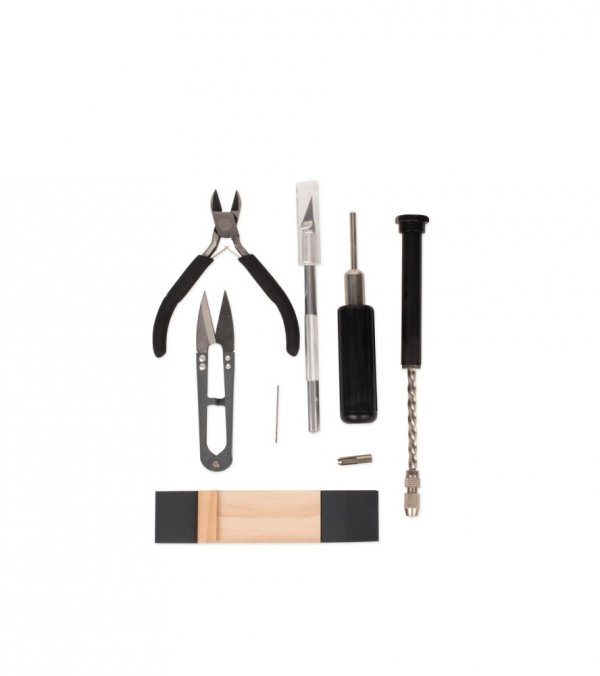 ARTESANIA LATINA 27000N Podstawowy zestaw narzędzi - obcinak, gwoździarka, wiertarka ręczna, szczypce, pęseta i szlifierka kołkowa