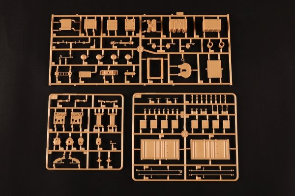 I Love Kit 63550 LVSR MKR18 Cargo Truck with 20ft Container 1/35