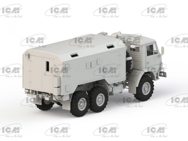 ICM 35002 Soviet Six-Wheel Army Truck with Shelter 1/35