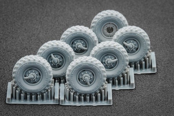 ScaleX WM 72001S ZIL 131 Sagged wheel set (for ICM) 1/72