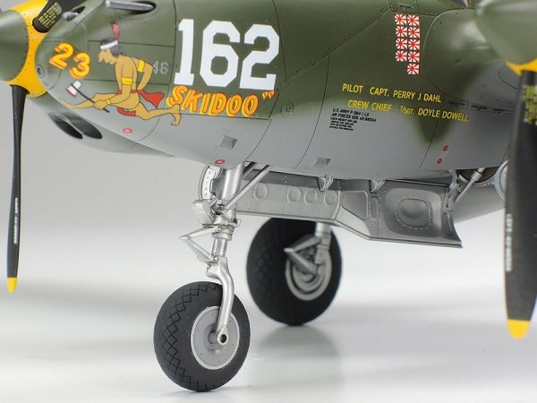 Tamiya 25199 Lockheed P-38H Lightning 1/48