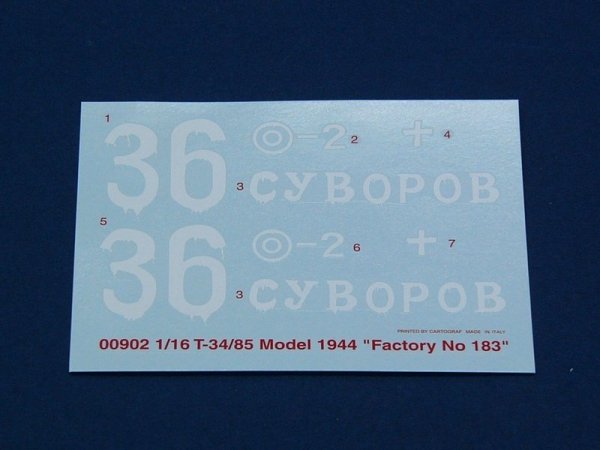 Trumpeter 00902 T-34/85 Model 1944 &quot;Factory No.183&quot; 1/16