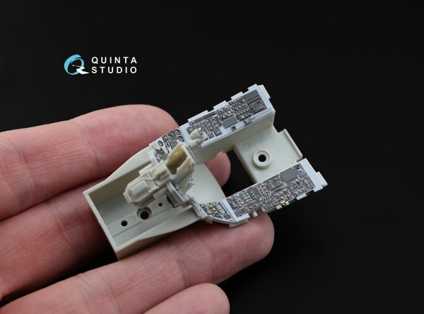 Quinta Studio QDS-32003 F-16C 3D-Printed &amp; coloured Interior on decal paper ( Tamiya ) (small version) 1/32