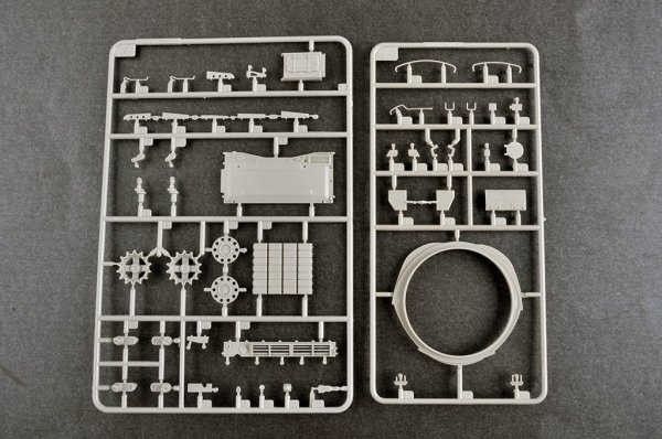Trumpeter 09601 Soviet Obj.172 T-72 Ural 1/35