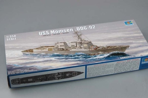 Trumpeter 04527 USS Momsen DDG-92 (1:350)