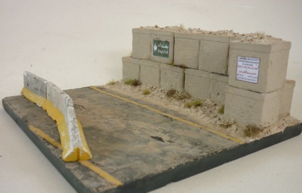 RT-Diorama 35261 Diorama-Base: &quot;Dessert Street&quot; 1/35