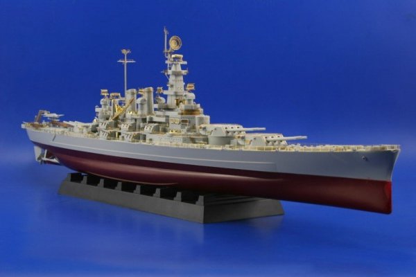 Eduard 53018 USS BB-55 North Carolina 1/350 Trumpeter