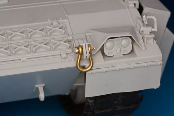 RB Model 10374A Shackles (4 pcs)  Used in different military vehicles  drawing and dimensions 1/35