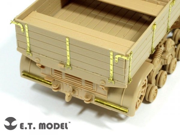 E.T. Model E35-049 WWII Soviet Voroshilovets Tractor (For TRUMPETER 01573) (1:35)