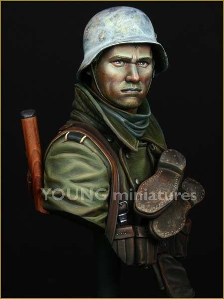 Young Miniatures YM1825 German Infantry Russian Front WWII 1/10