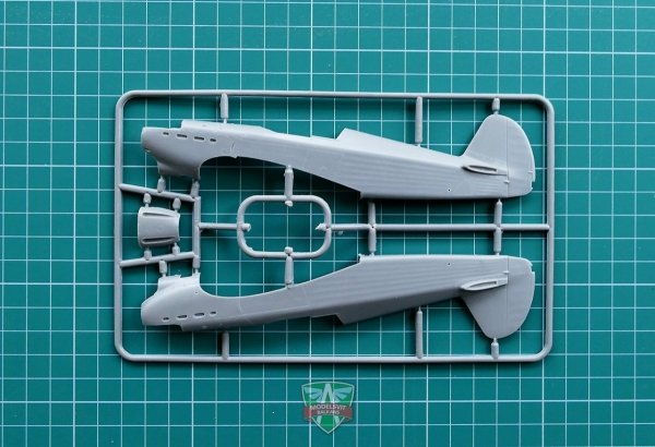 Modelsvit 4802 Yak-1 Soviet fighter on skis 1/48