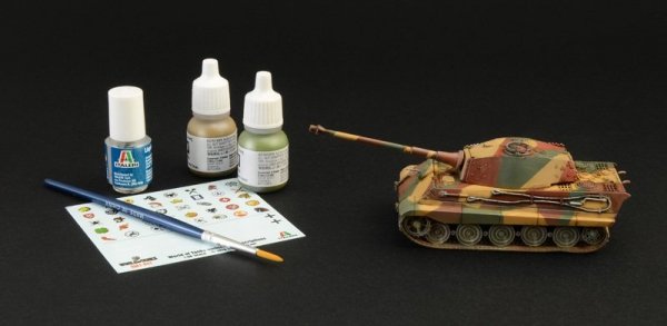 Italeri 74001 TIGER II - WoT- MODEL SET (1:72)