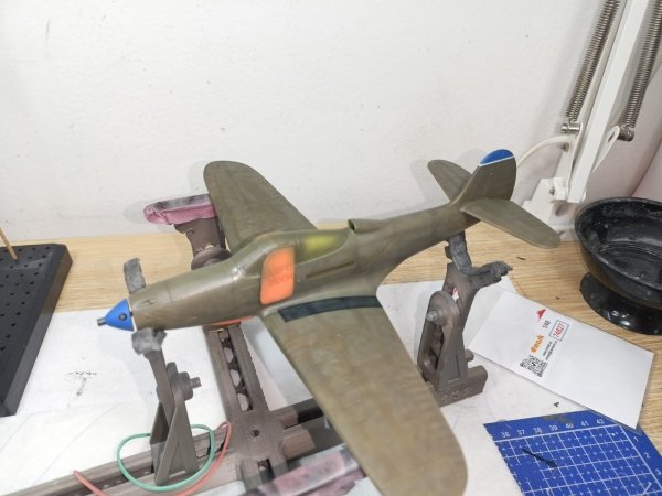 Omask 74827 P-39/P-400 Airacobra wheel bay plugs (for Eduard) 1/48