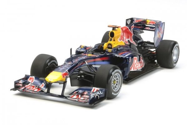 Tamiya 20067 Red Bull Racing Renault RB6 (1:20)