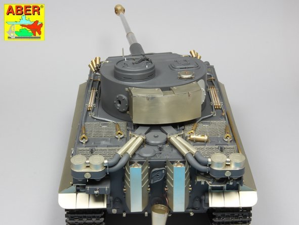 Aber 16K02 Pz.Kpfw. VI Ausf.E (Sd.Kfz.181) Tiger I – s.PzAbt. 501 in Tunisia (1:16)