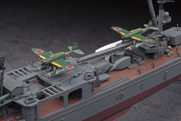 Hasegawa 40109 IJN Light Cruiser Yahagi &quot;The Battle of the Leyte Gulf&quot; 1/350