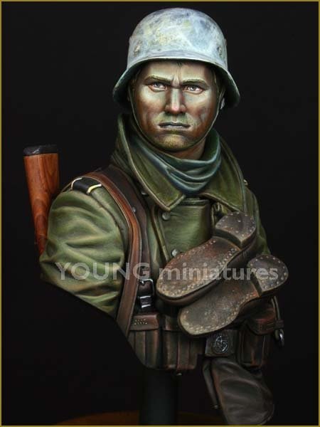 Young Miniatures YM1825 German Infantry Russian Front WWII 1/10