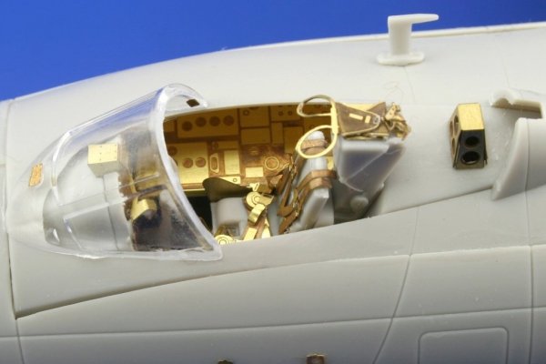 Eduard FE437 Canberra PR.9 S. A. AIRFIX 1/48