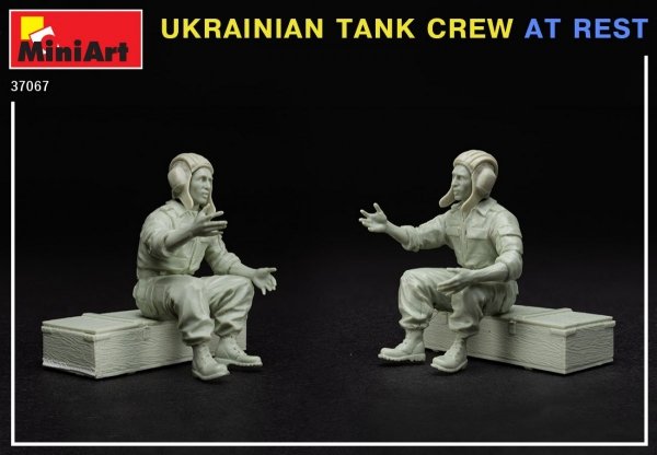 MiniArt 37067 UKRAINIAN TANK CREW AT REST 1/35