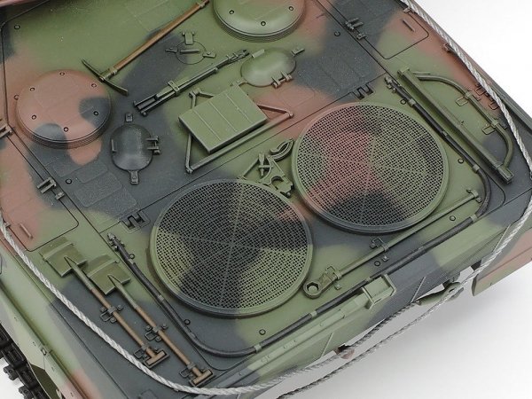 Tamiya 25207 Leopard 2A6 Tank &quot;Ukraine&quot; 1/35