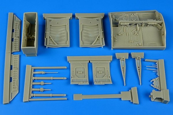 Aires 2202 F-104G/S Starfighter wheel bay 1/32 Italeri