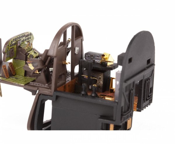 Eduard 73861 B-24D nose &amp; radio compartment AIRFIX 1/72